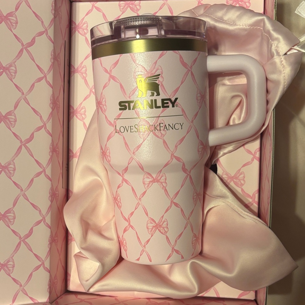 Stanley LoveShackFancy Pink Bow Pattern Box